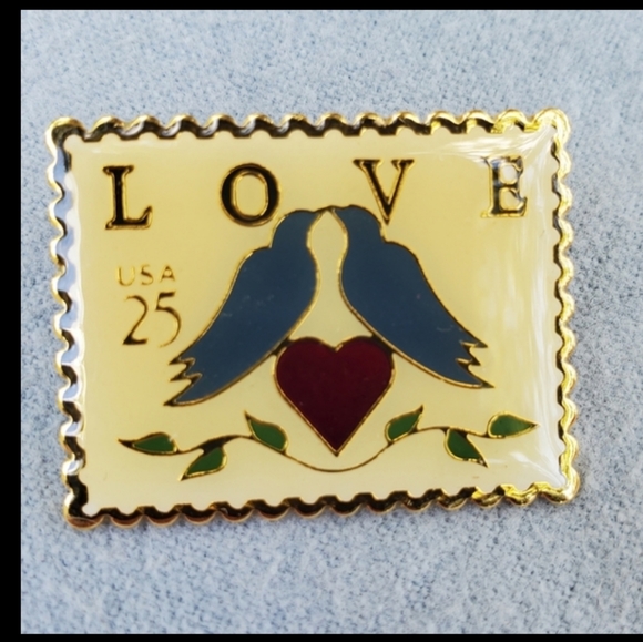 Johnathan Grey & Associates Jewelry - United States Postal Commemorative 25¢Stamp Love Birds design Pin
